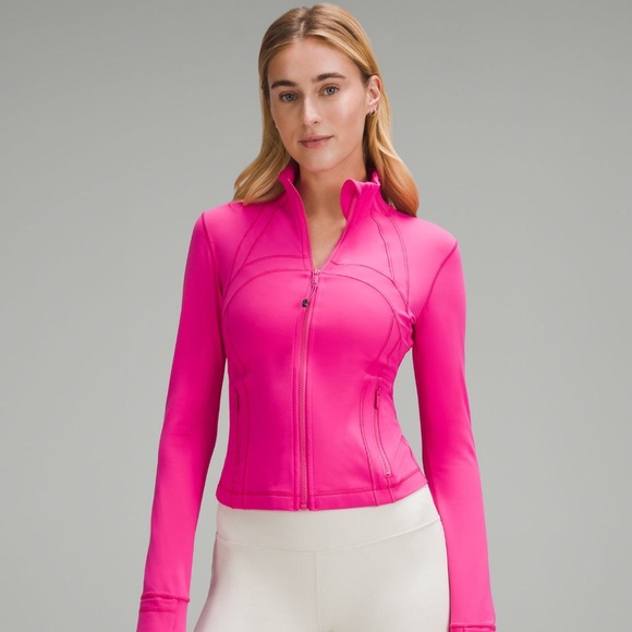 (10) Lululemon Define Cropped Half Zip *Luon
Sonic Pink - Picture 2 of 11